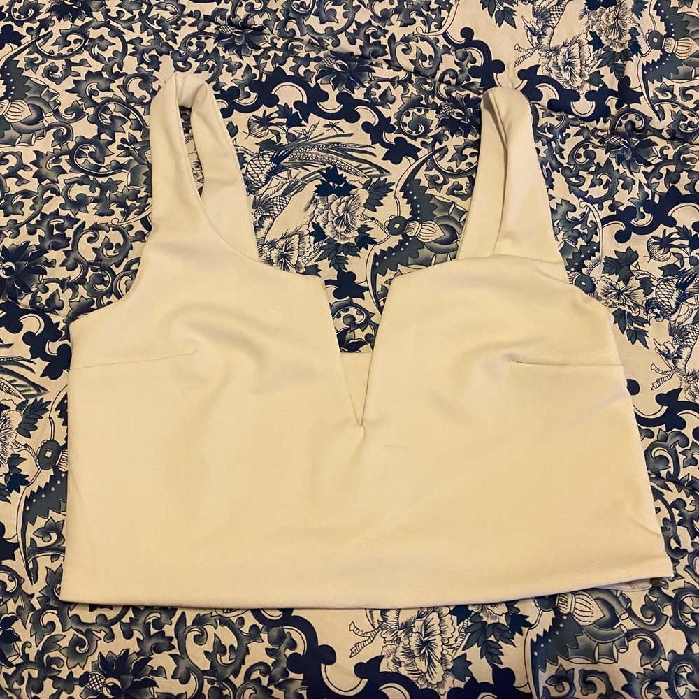 White V Crop Top